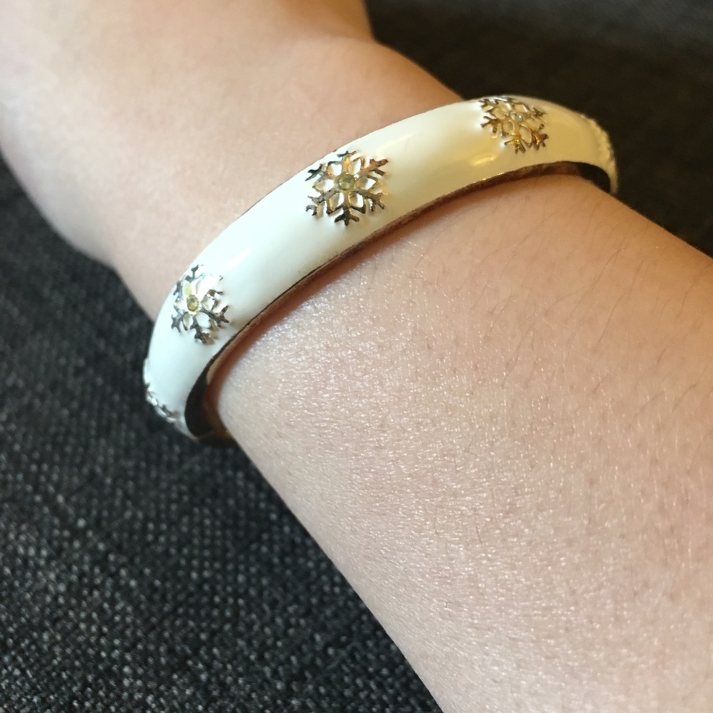 Snowflake Bracelet - Picture 3 of 5